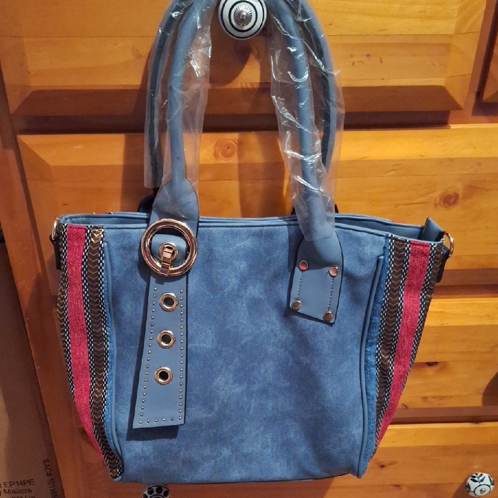 Stylish Blue and Red Women's Tote Bag